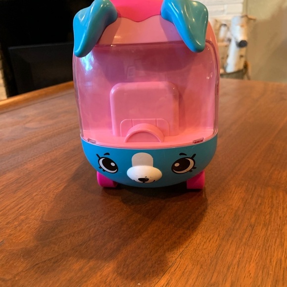 Shopkins Cutie Cars Pink Van Collectors Storage Container Used - Picture 3 of 6